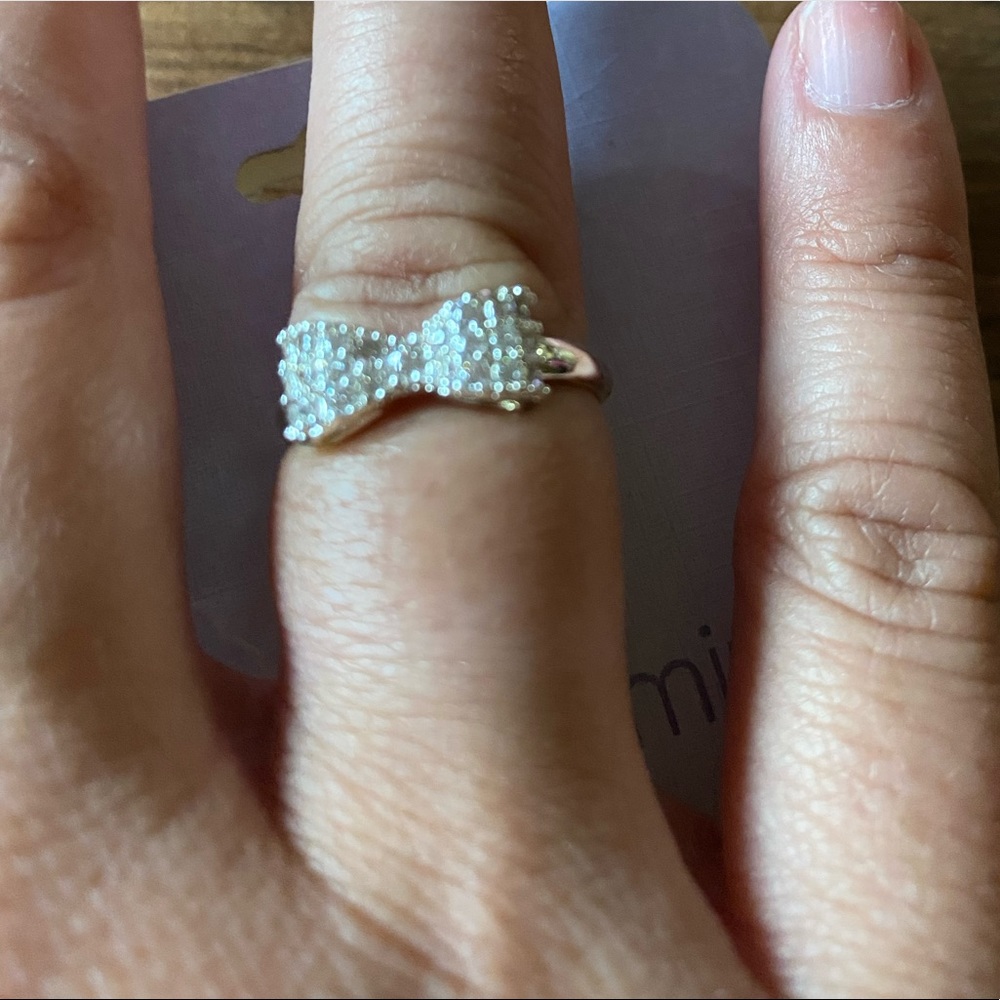 Skinny mini bow ring - Picture 2 of 3